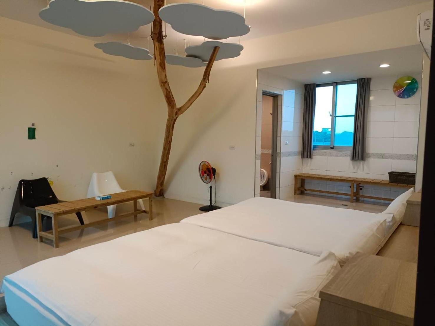 Running Kids B&B Цзяоси Экстерьер фото