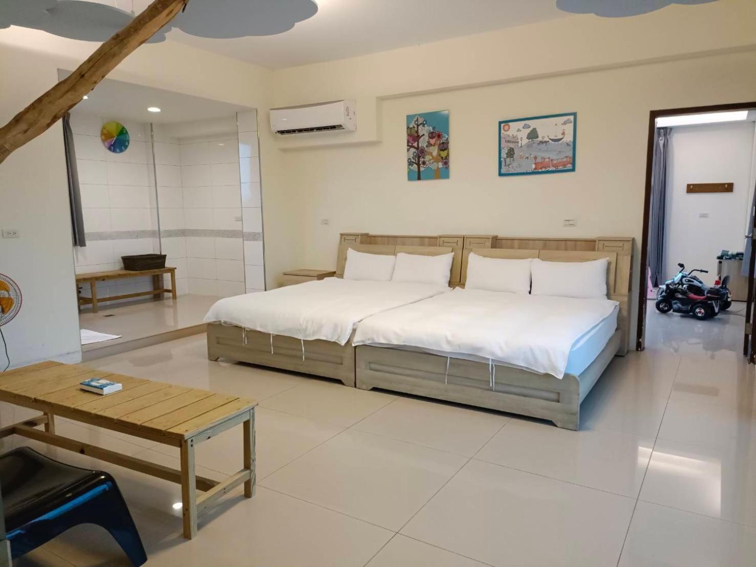Running Kids B&B Цзяоси Экстерьер фото
