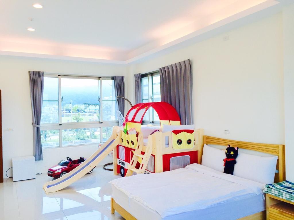 Running Kids B&B Цзяоси Экстерьер фото