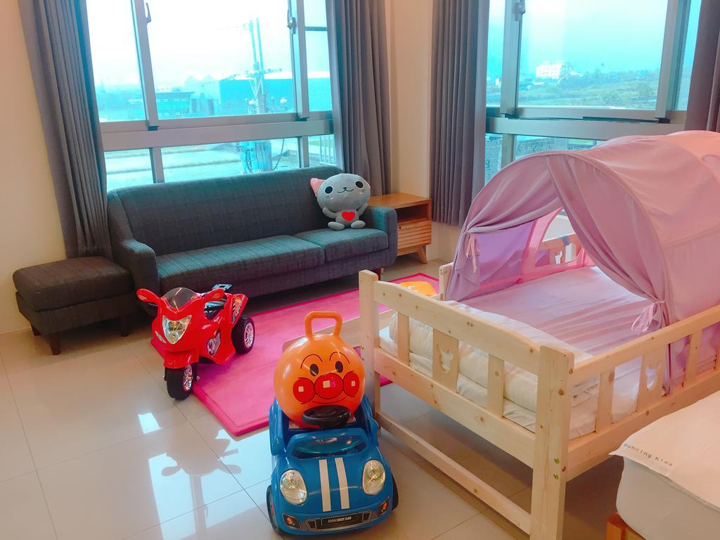 Running Kids B&B Цзяоси Экстерьер фото