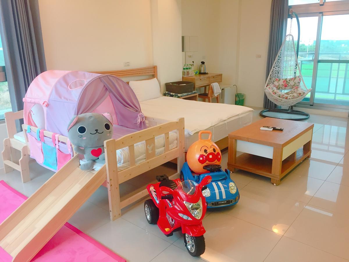 Running Kids B&B Цзяоси Экстерьер фото